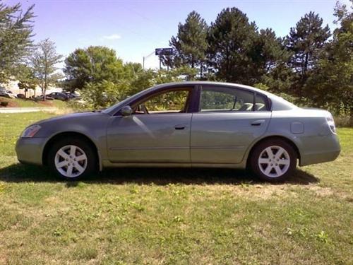 Nissan Altima 2004 photo 1
