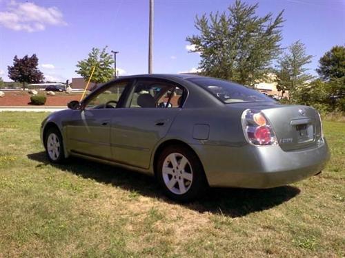 Nissan Altima 2004 photo 2