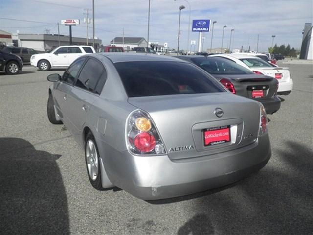 Nissan Altima 2004 photo 3