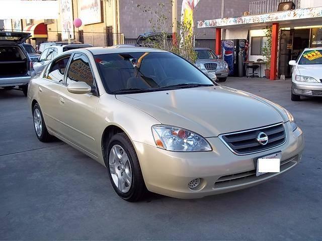 Nissan Altima Pickupslt Quad Cab SWB 4WD 4x4 Truck Sedan