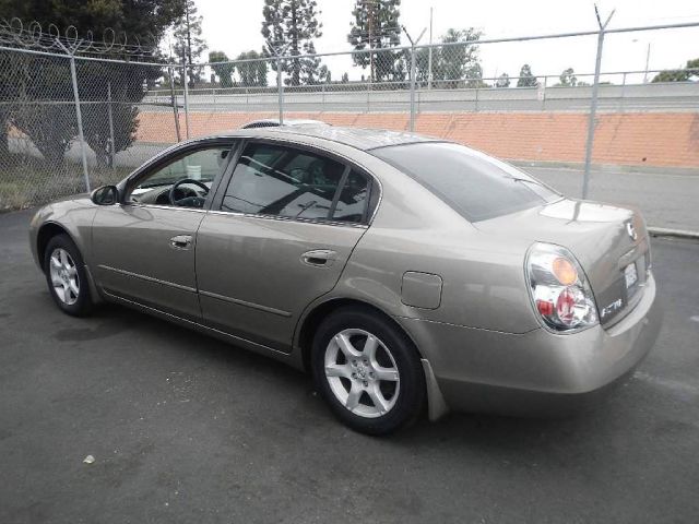 Nissan Altima 2004 photo 4