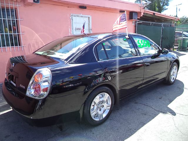Nissan Altima 2004 photo 4