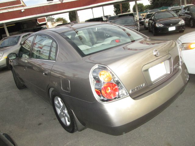 Nissan Altima 2004 photo 2
