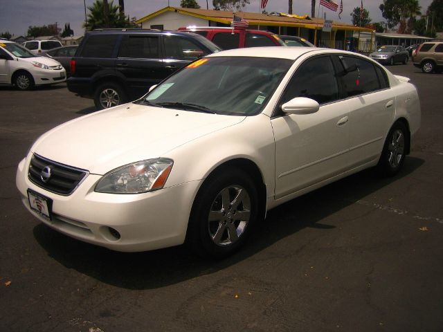 Nissan Altima 2004 photo 2