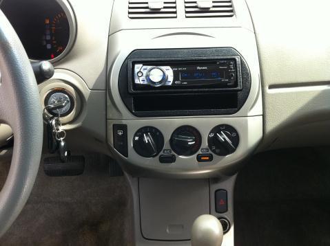 Nissan Altima 2004 photo 2