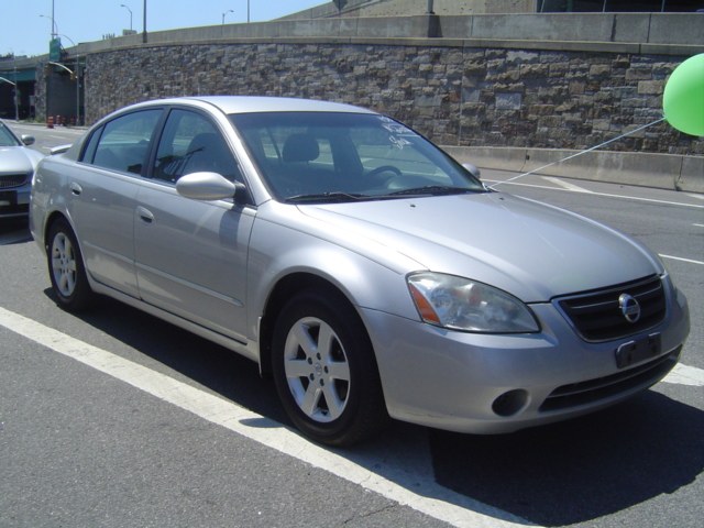 Nissan Altima 2004 photo 2
