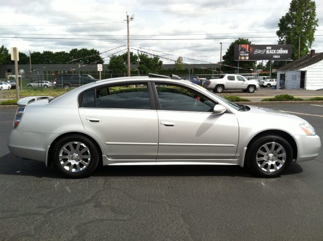 Nissan Altima SLT Quad Cab 2WD Sedan