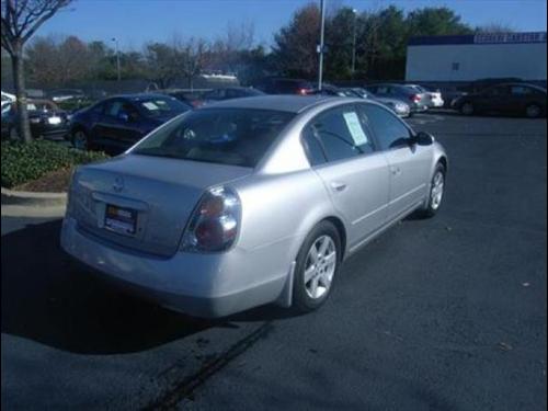 Nissan Altima 2004 photo 4