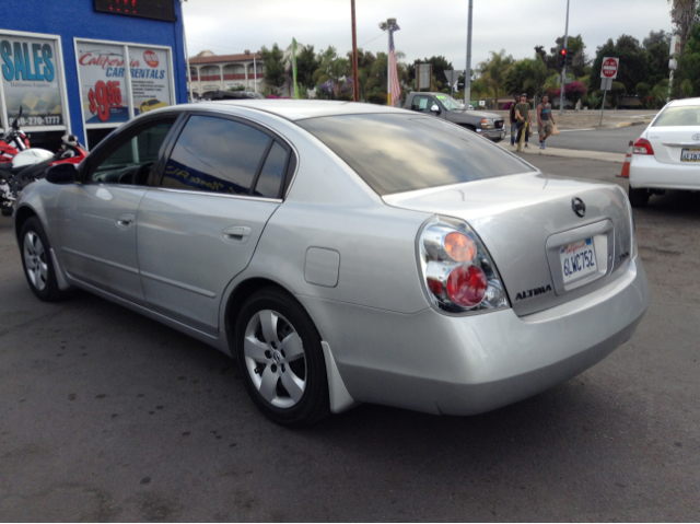 Nissan Altima 2004 photo 4
