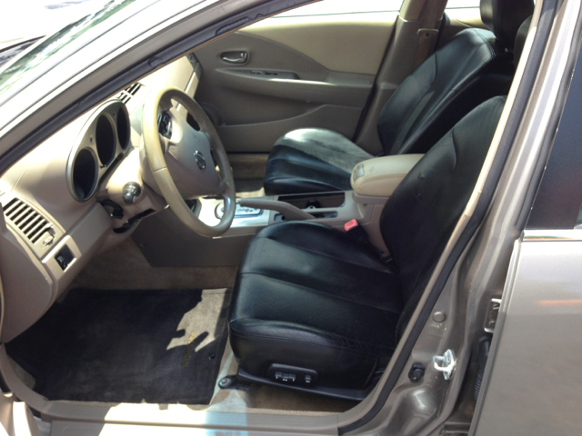 Nissan Altima 2004 photo 2