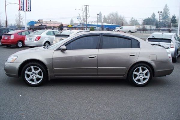 Nissan Altima 2004 photo 2