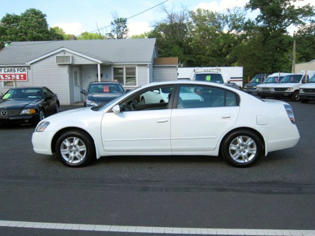 Nissan Altima 2005 photo 2