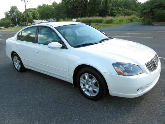 Nissan Altima 2005 photo 4