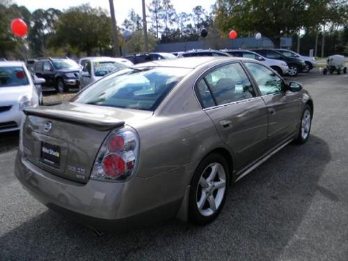 Nissan Altima 2005 photo 1