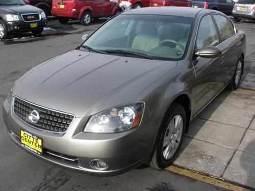 Nissan Altima 2005 photo 5