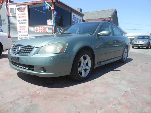 Nissan Altima 2005 photo 2