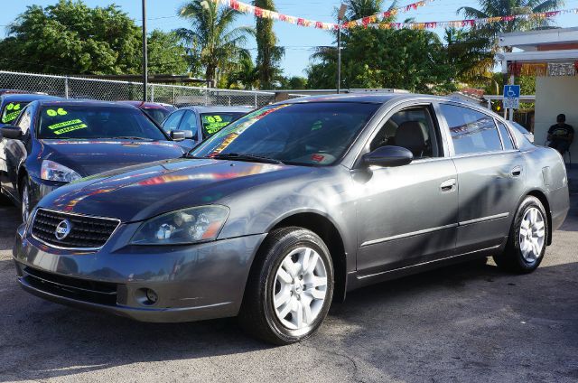 Nissan Altima 2005 photo 2