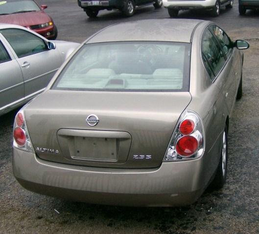 Nissan Altima 2005 photo 2