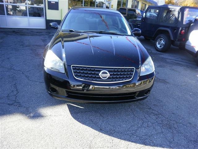 Nissan Altima 2005 photo 2