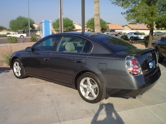 Nissan Altima 2005 photo 2