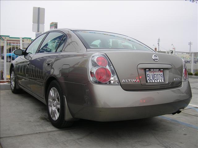 Nissan Altima 2005 photo 1