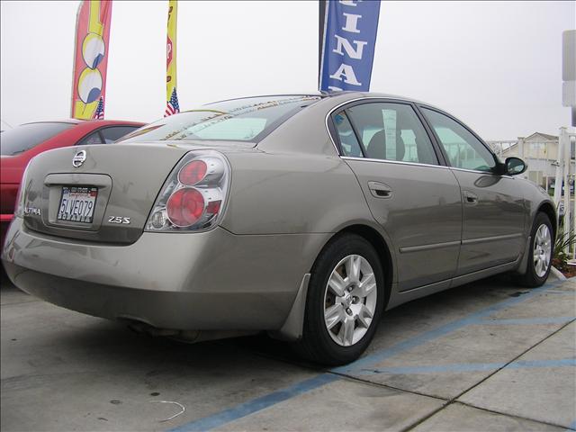Nissan Altima 2005 photo 2