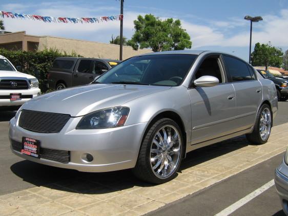 Nissan Altima 2005 photo 2