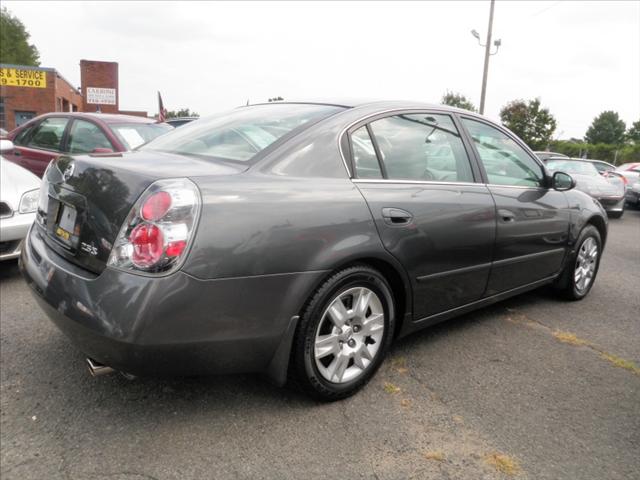 Nissan Altima 2005 photo 2
