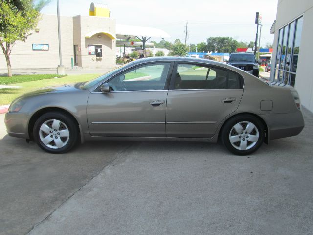 Nissan Altima 2005 photo 1