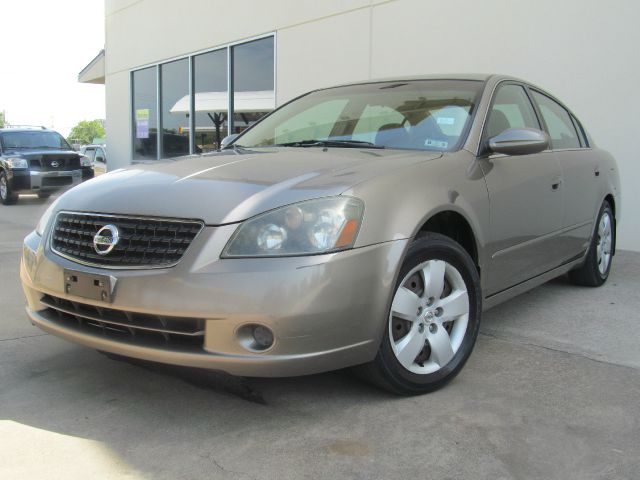 Nissan Altima 2005 photo 2