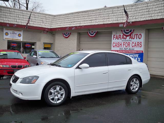 Nissan Altima 2005 photo 2