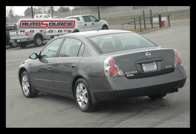 Nissan Altima 2005 photo 2