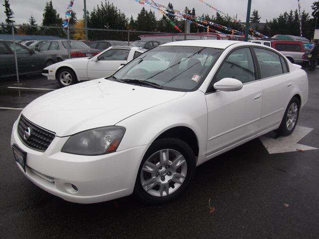 Nissan Altima GS-R Sedan