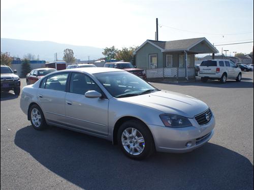Nissan Altima 2005 photo 2