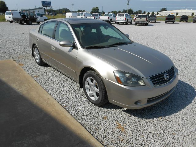Nissan Altima 2005 photo 2
