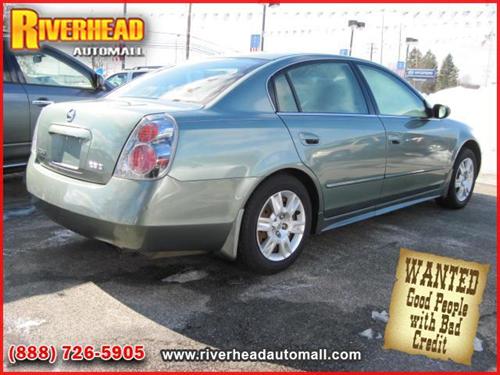 Nissan Altima 2005 photo 2