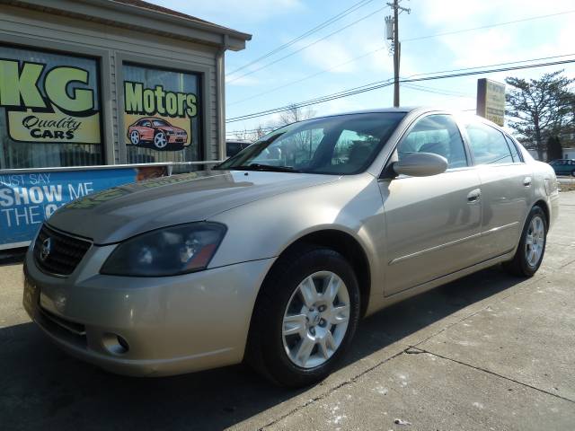 Nissan Altima XR Sedan