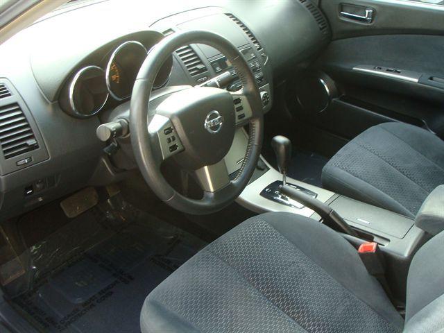 Nissan Altima 2005 photo 2