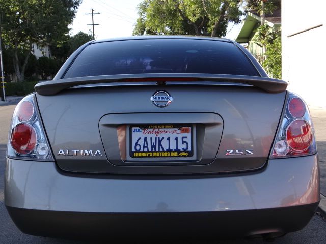 Nissan Altima 2005 photo 2