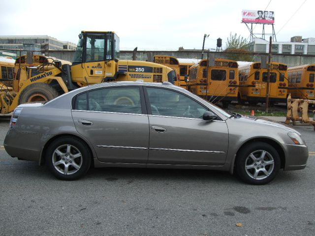 Nissan Altima 2005 photo 1
