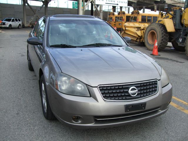 Nissan Altima 2005 photo 4