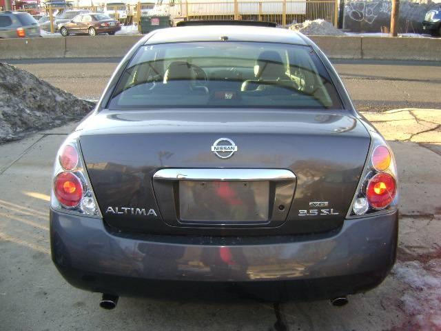 Nissan Altima 2005 photo 2