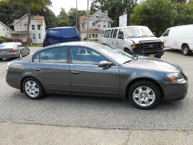 Nissan Altima 2005 photo 1