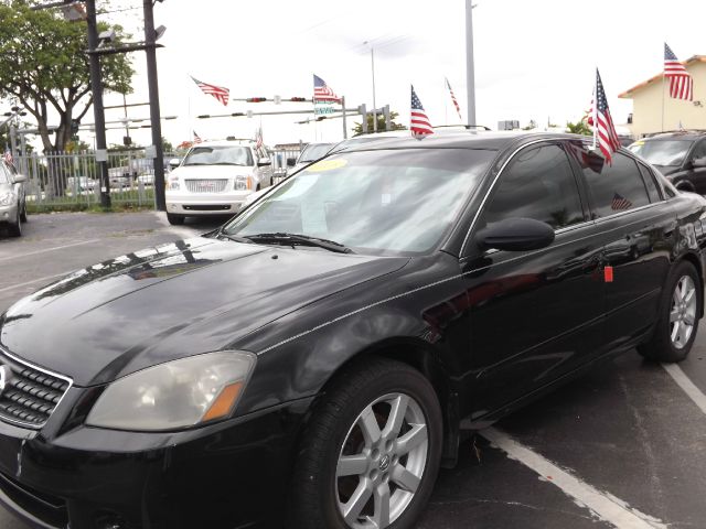 Nissan Altima 2005 photo 2