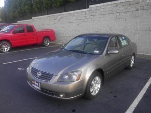 Nissan Altima 2005 photo 2