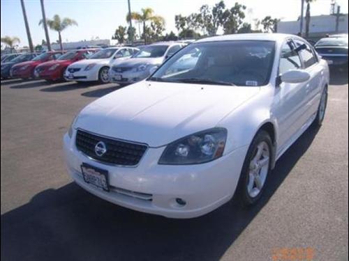 Nissan Altima 2005 photo 2