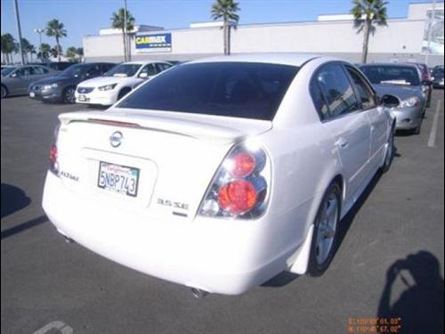 Nissan Altima 2005 photo 4