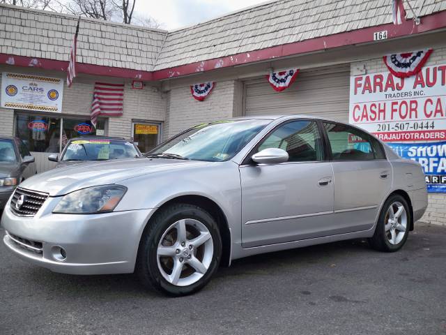 Nissan Altima 2005 photo 2