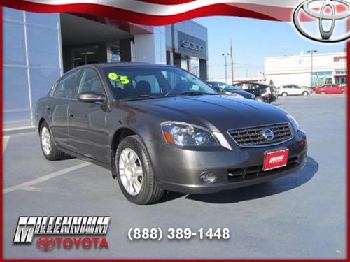 Nissan Altima 2005 photo 3
