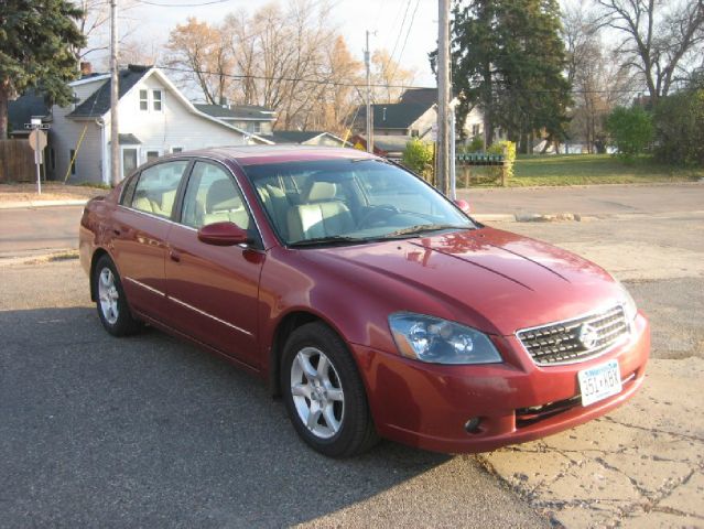 Nissan Altima ST Pickup 4D 5 1/2 Ft Sedan